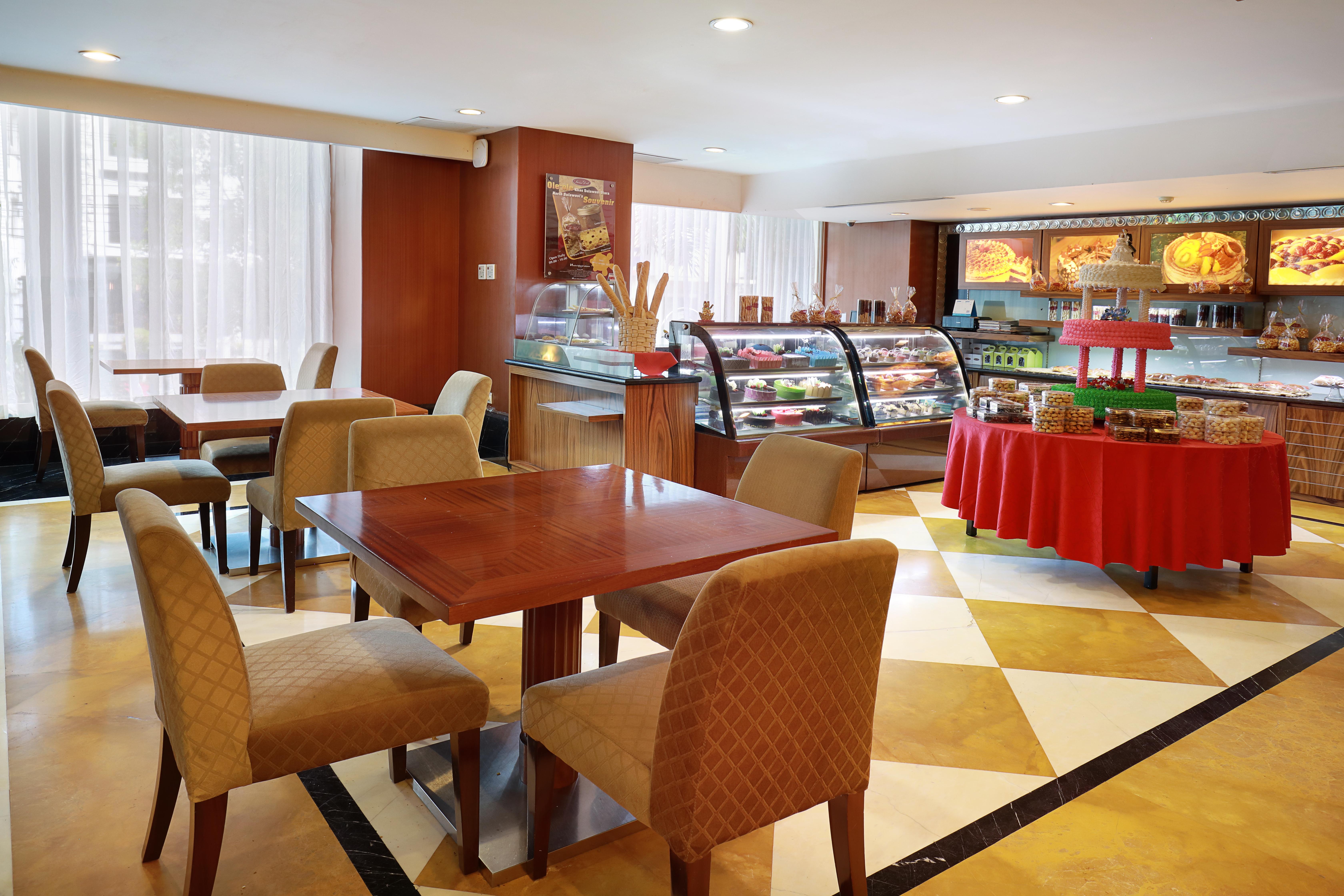Swiss-Belhotel Maleosan Manado Exterior foto