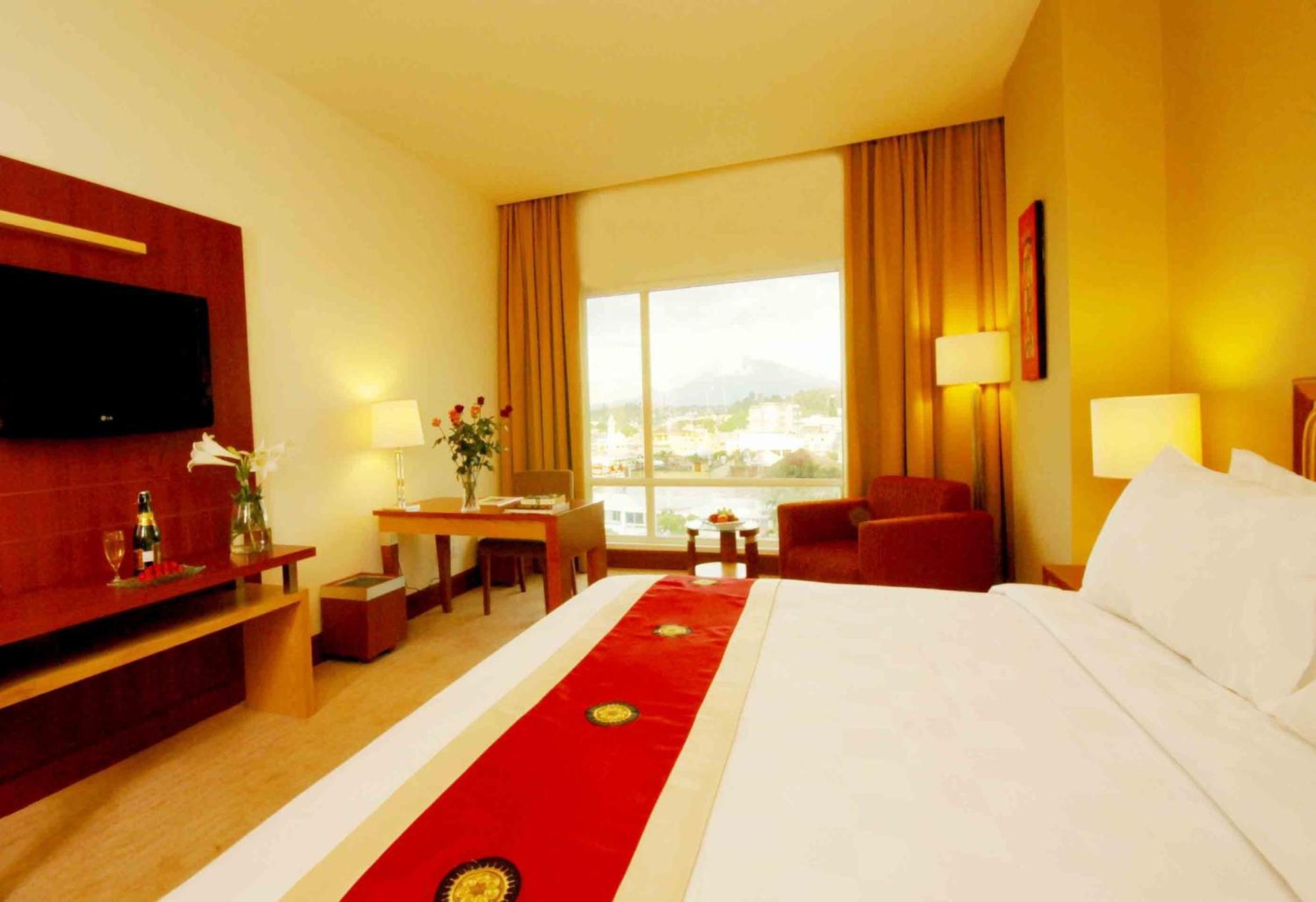 Swiss-Belhotel Maleosan Manado Zimmer foto