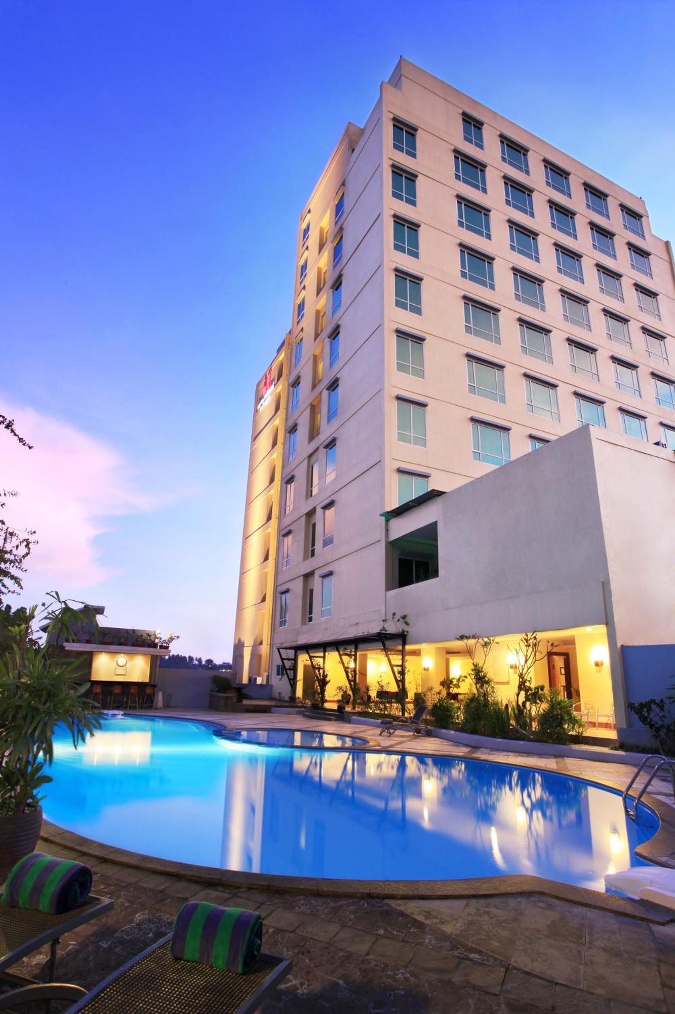 Swiss-Belhotel Maleosan Manado Exterior foto